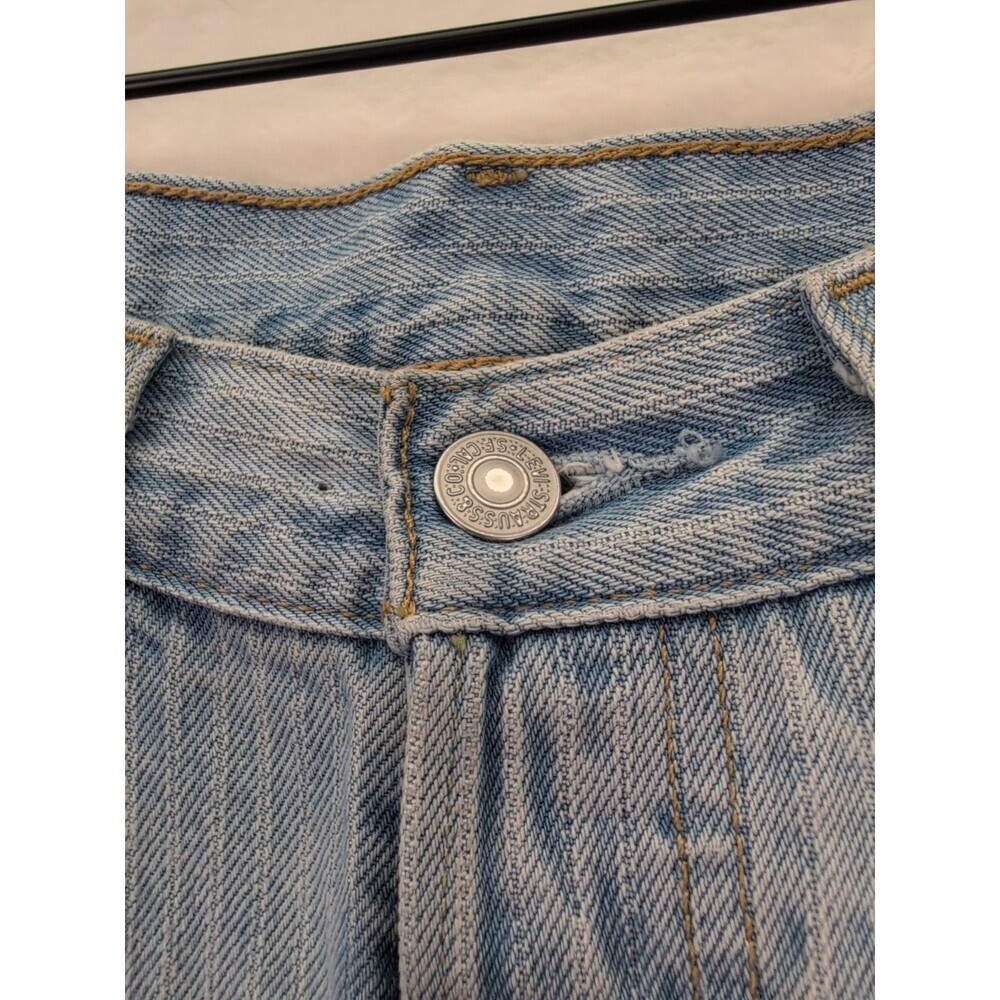 Levis Premium 501 '81 Pin striped Light Wash Tapered Leg Jeans Women's Sz 25x31 - Picture 2 of 16